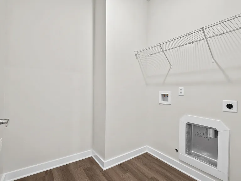 227 S 11th St #205 — Photo 12