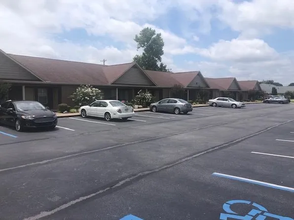 114 Summer Pl, Muscle Shoals, AL 35661