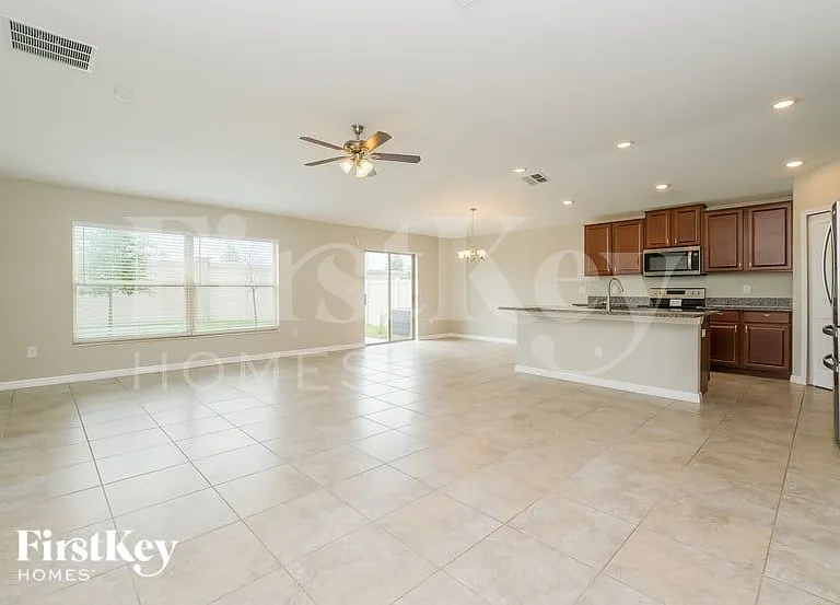 6117 Tremeza Pl — Photo 3