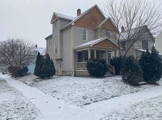 176 7th St NW #B, Barberton, OH 44203