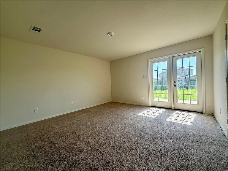 305 Eastwood Flats Dr — Photo 5