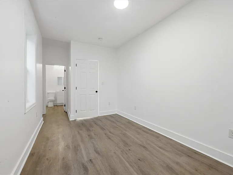 2806 Boudinot St — Photo 5