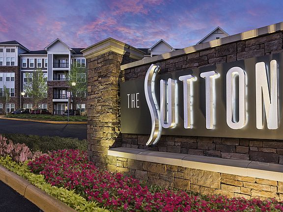 Spacious One- to Two-Bedroom Apartments in Woodbridge, VA