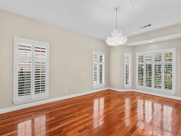540 W 25th St — Photo 17