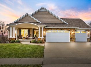 3027 Cedar River Ct NE, Cedar Rapids, IA 52411