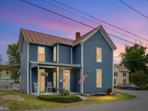 285 S Massanutten St, Strasburg, VA 22657