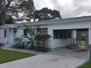 2214 Hyde Park St, Sarasota, FL 34239