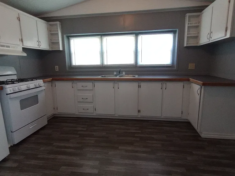 1002 Cherokee Trl — Photo 3