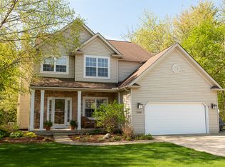 32869 Sorrento Ln, Avon Lake, OH 44012