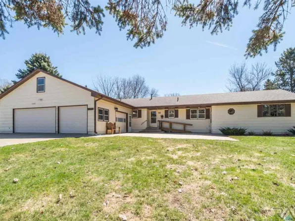 6109 N Romar Dr, Sioux Falls, SD 57107