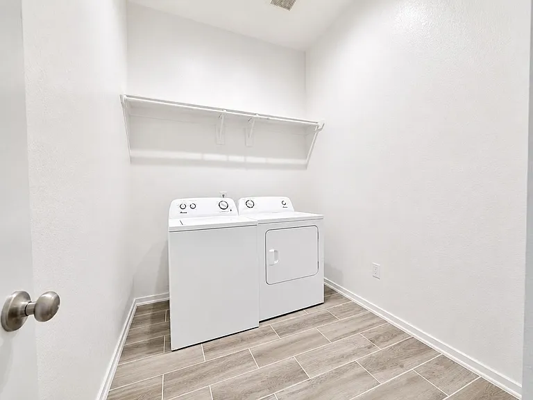 21018 Camberwell Beauty Ln — Photo 9
