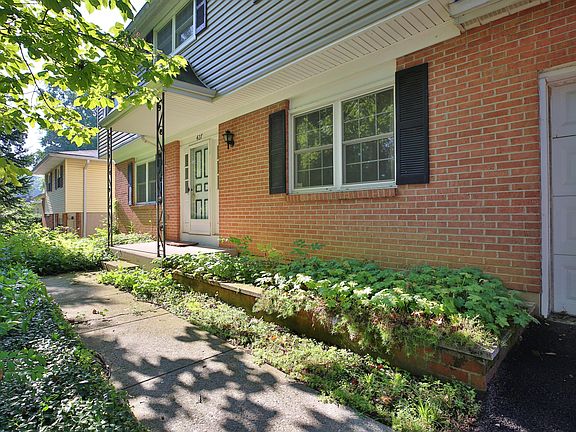 3rd image of 427 E Stanton Ave