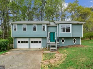 3055 Sawgrass Trl SW, Lilburn, GA 30047