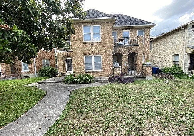 245-247 E Lullwood Ave #REAR — Photo 1
