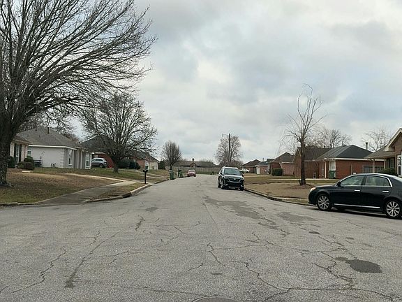5th image of 6536 Foxleigh Ct