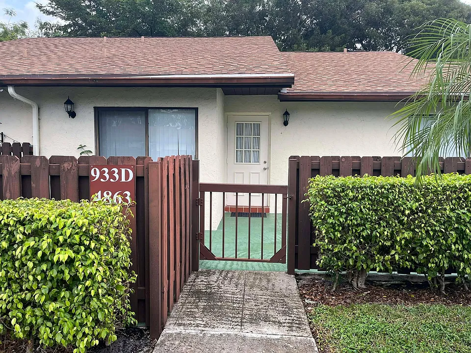 4863 Sable Pine Cir #D