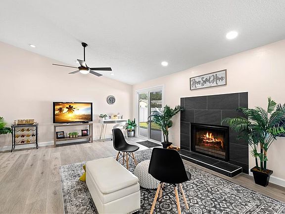 5th image of 602 Timber Bay Cir E