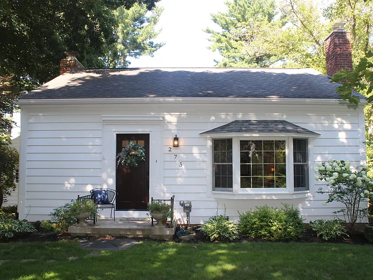 275 Woodland Dr — Photo 2