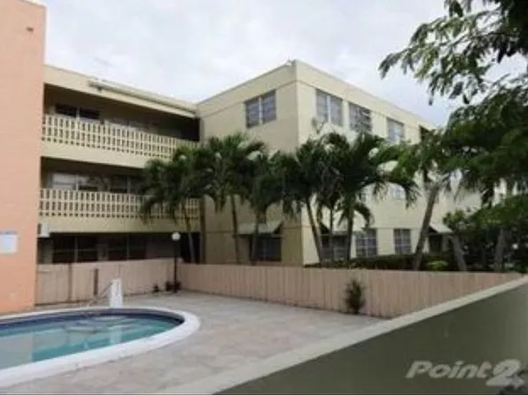 1821 NE 168th St, Miami, FL