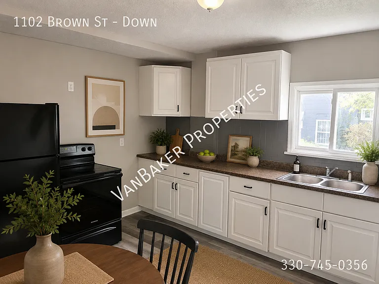 1102 Brown St #DOWN — Photo 1