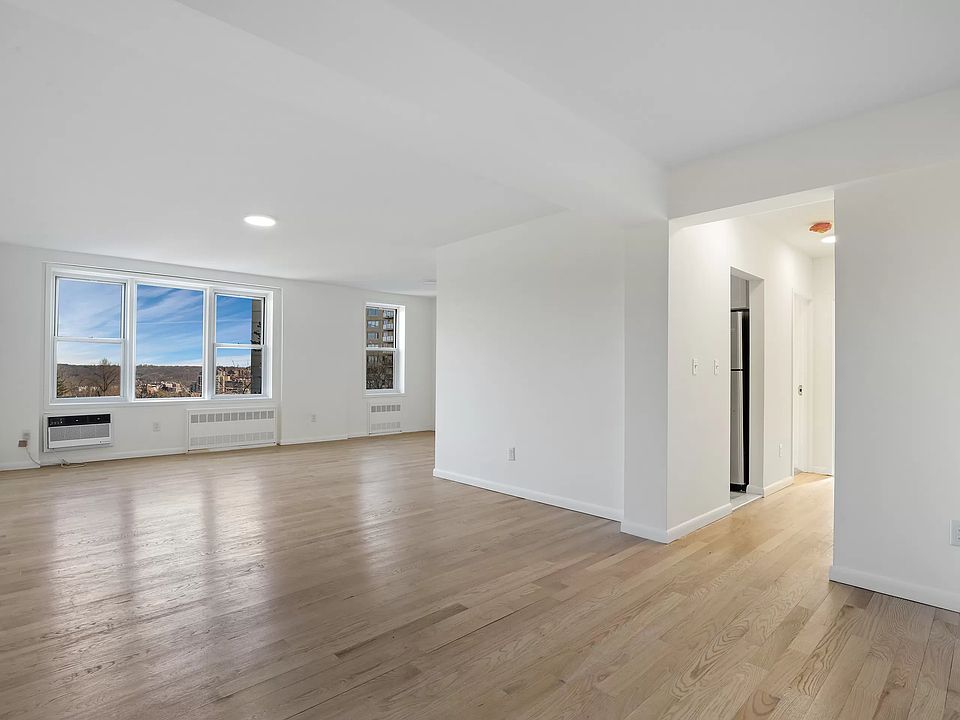 1st image of 601 Kappock St APT 6N