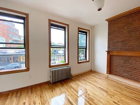 3rd image of 704 Washington Ave #2B