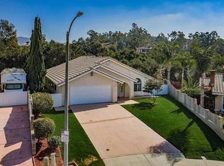 1167 Meadow Lake Dr, Vista, CA 92084