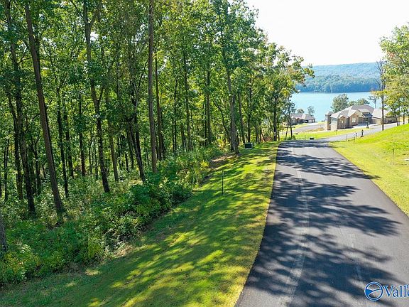 4th image of 112 Boathouse Dr