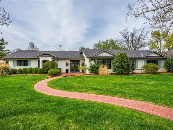 1245 Glenbrook Ter, Nichols Hills, OK 73116