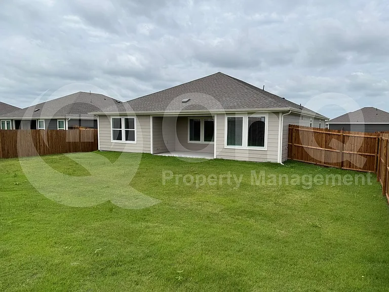 1213 Bristlecone Dr — Photo 16