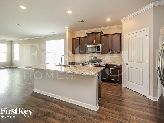 4th image of 4000 Park Crossings Dr