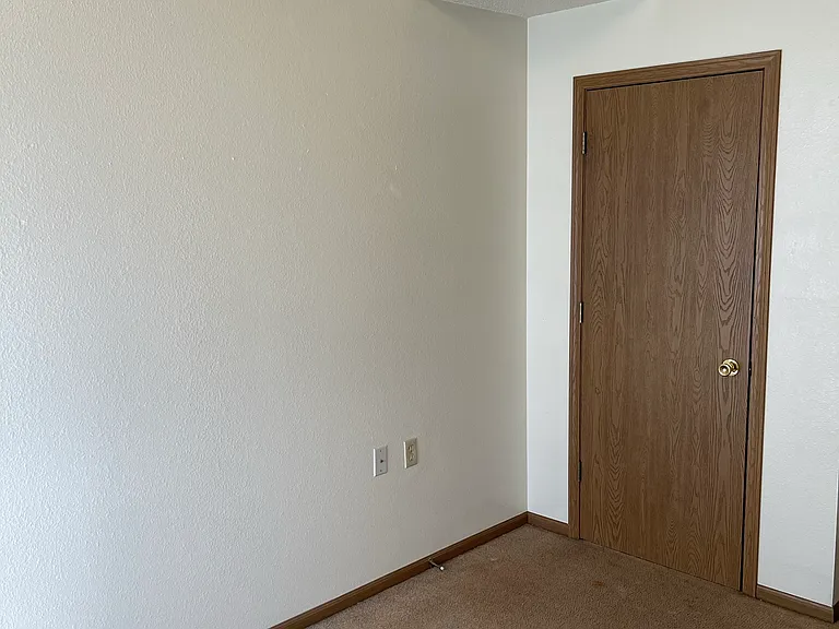 325 E College St #1611 — Photo 11