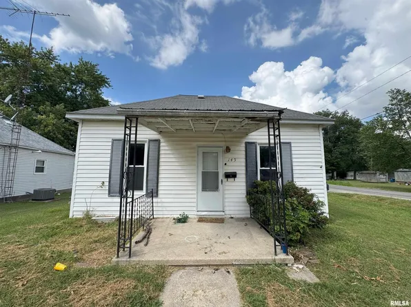 145 E Prairie St, Centralia, IL 62801