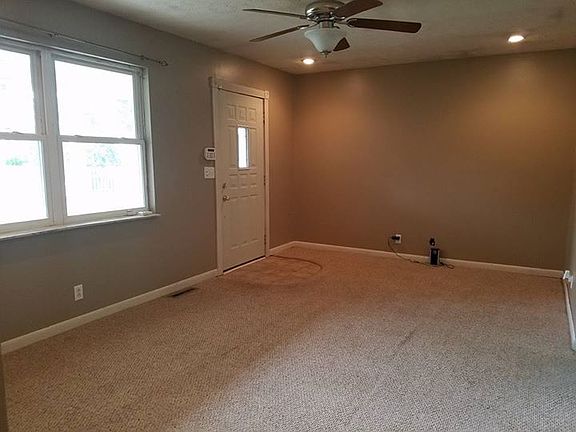 4th image of 4917 4th Ave