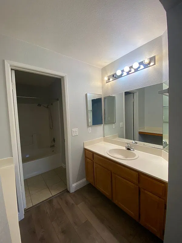 3 bed, 2.5 bath, 1158 sqft, $2,800 — Photo 4