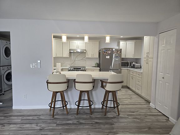 3rd image of 448 Holua Dr Unit B
