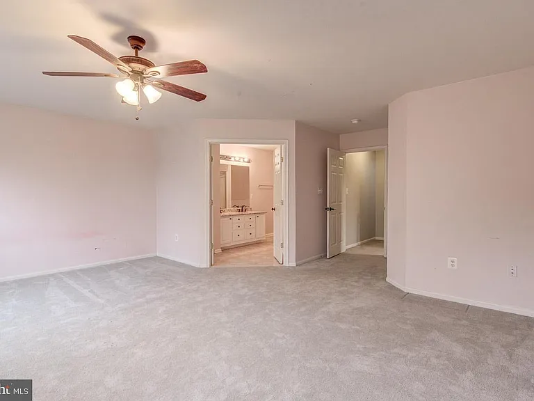 7700 Duneiden Ln — Photo 17