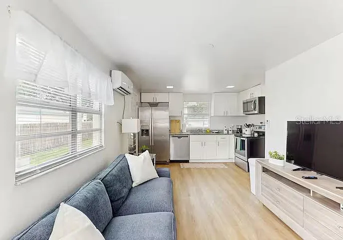 4214 W Ohio Ave — Photo 5