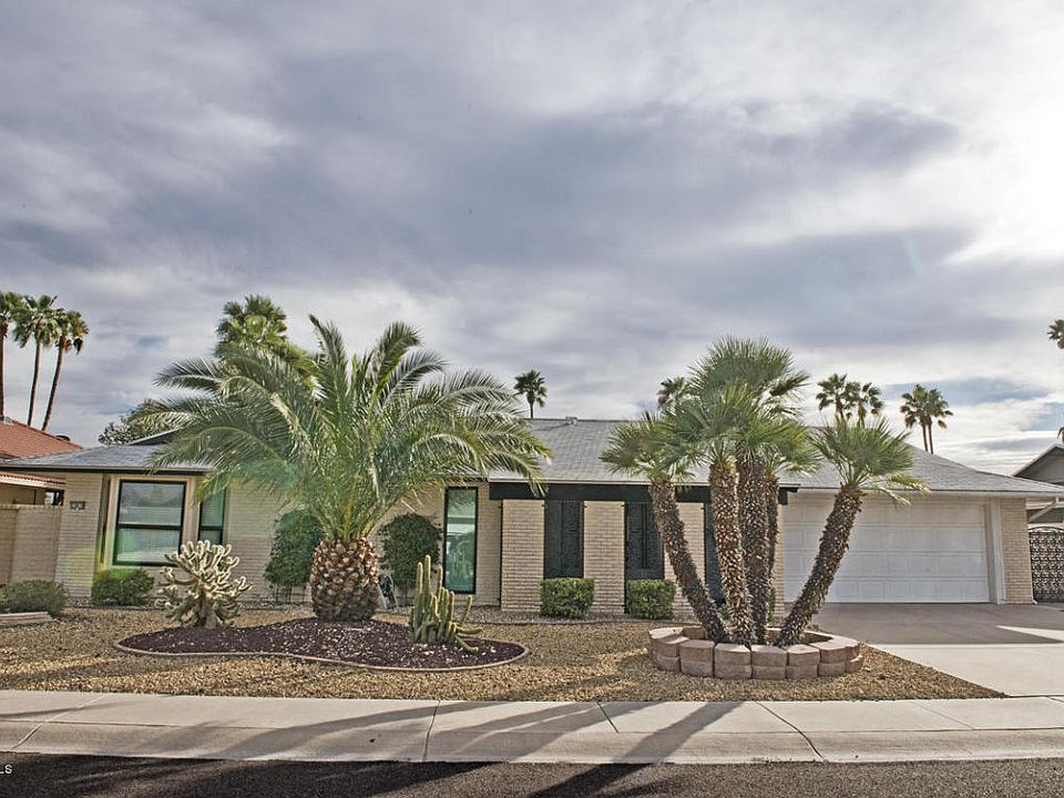 1st image of 13619 W Pyracantha Dr