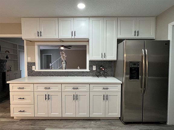 3rd image of 5120 E Bayou Dr