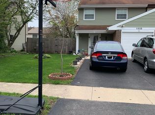 1525 Merrimac Ln N, Hanover Park, IL 60133