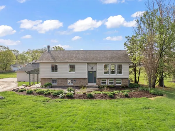 1205 W State St, Mahomet, IL 61853