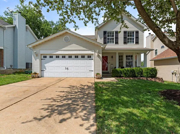 1072 Johanna Dr, Ballwin, MO 63021