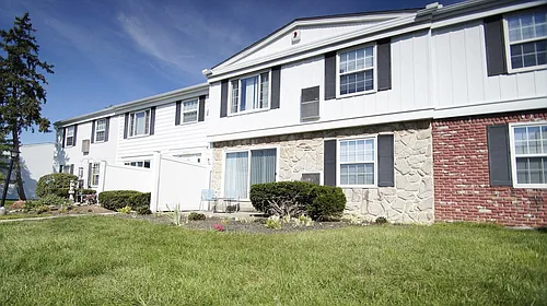 Olmsted Falls Village Apt - SPO Properties Photo 1