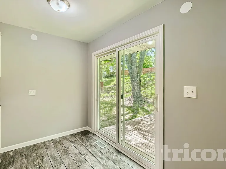 5728 Xerxes Ave S — Photo 3