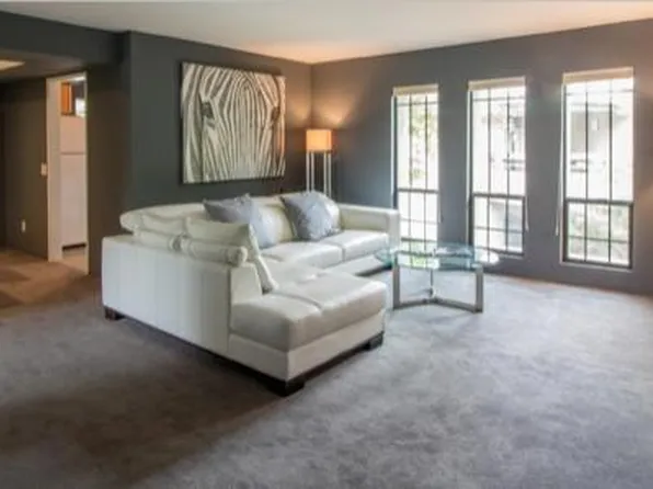 5227 N 24th St APT 207, Phoenix, AZ 85016