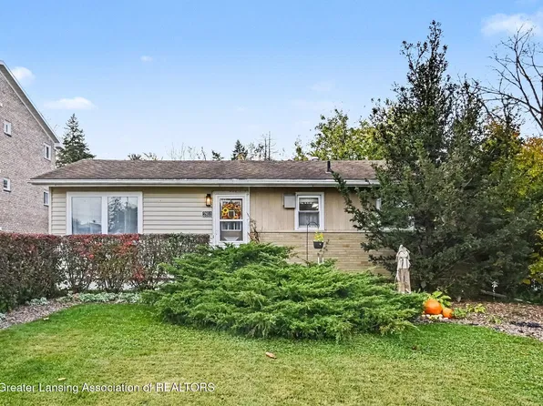 2811 Harwick Dr, Lansing, MI 48917
