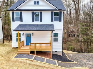 145 Shadowlawn Dr, Asheville, NC 28806