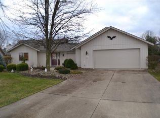 33171 Eagles Glen Ct, North Ridgeville, OH