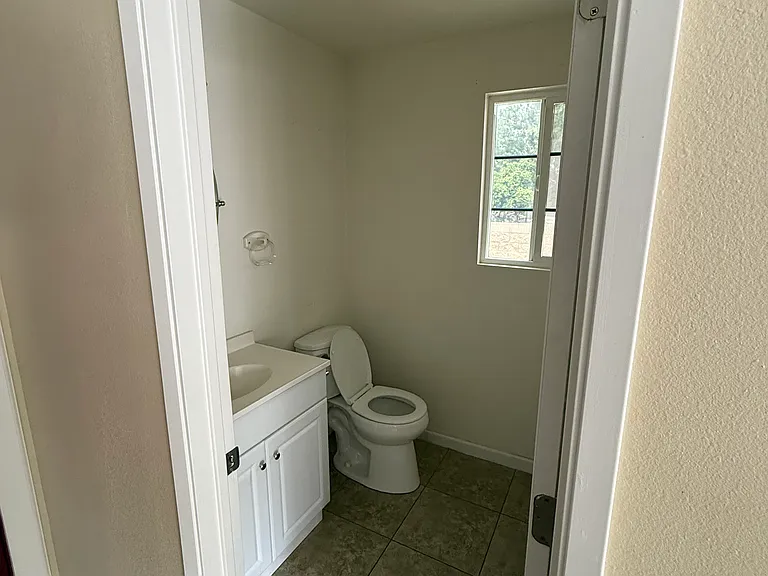 1363 Buena Vista Ave #1361 — Photo 18